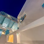 Mykonian Mews Luxury 普沙罗