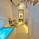 Mykonian Mews Luxury * 普沙罗
