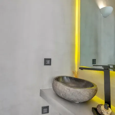Mykonian Mews Luxury Psarrou