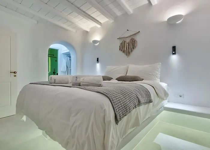 Mykonian Mews Luxury Villa *